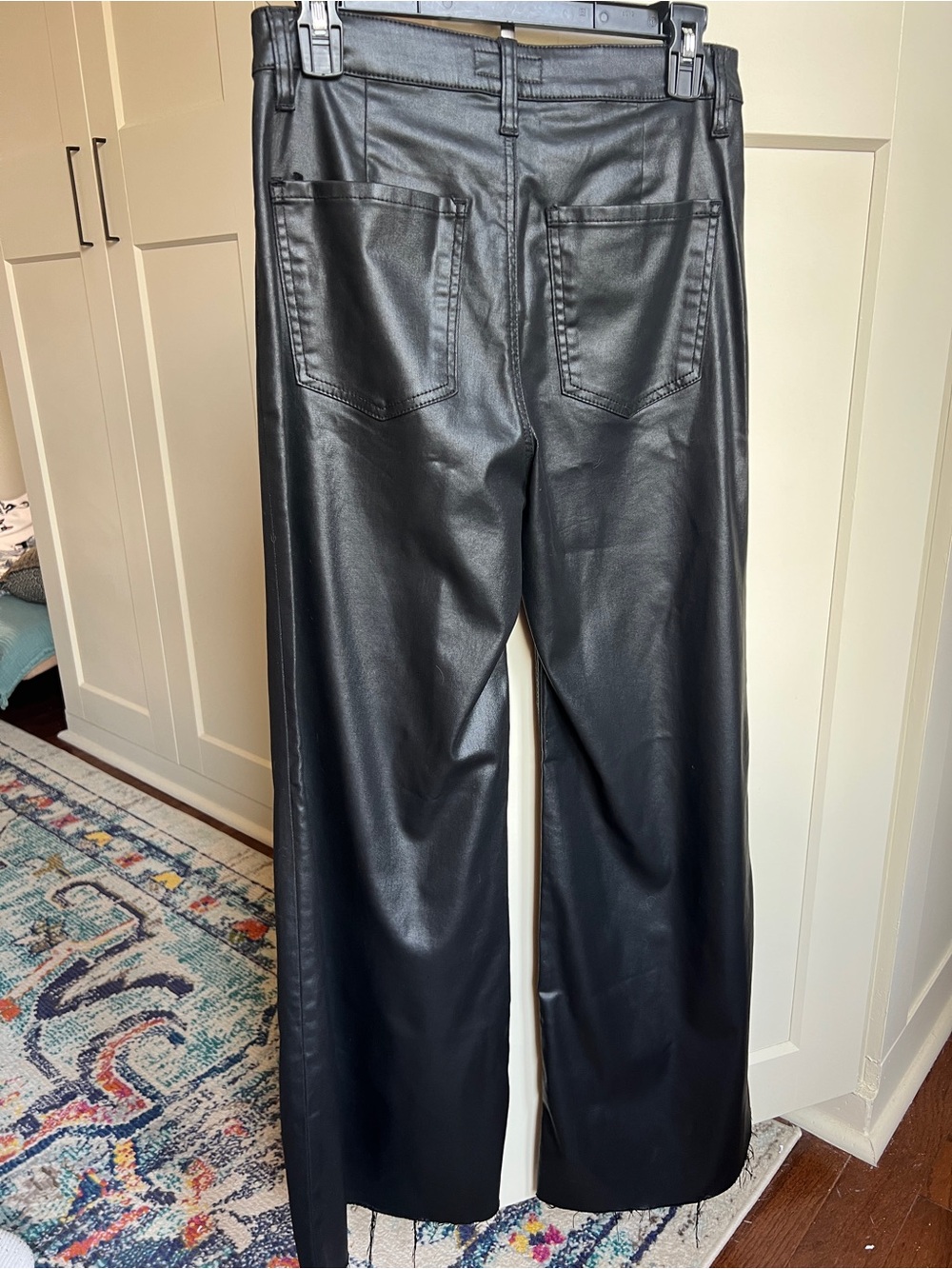 Kut from the Kloth Goldie High Rise Super Flare Coated black Pants - Size 4 - Picture 2 of 6